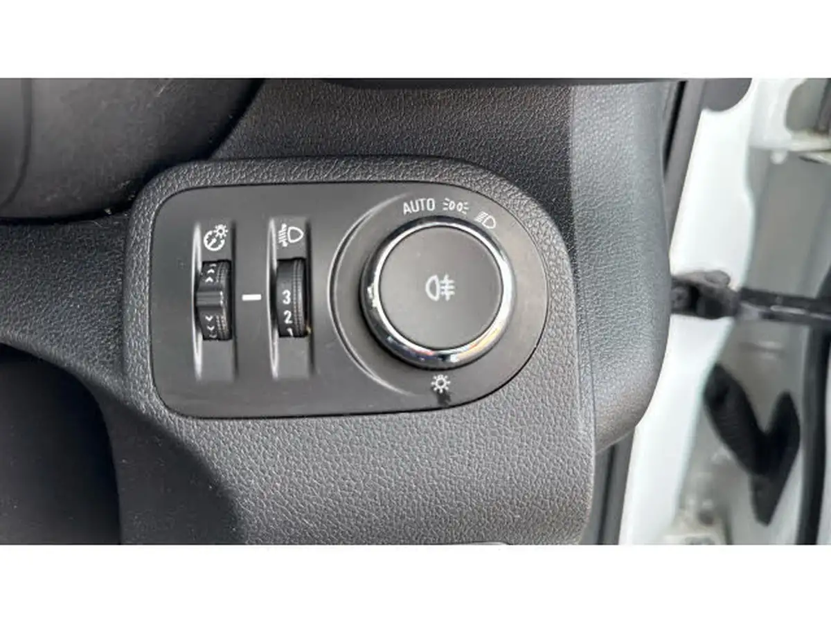2021-vauxhall-combo-15cdti-dynamic-2300-100pseu6dt-l1h1-panel-big-28