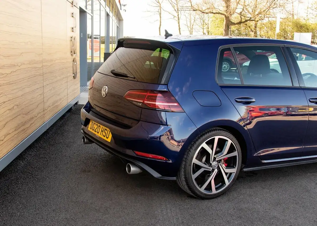 2020-volkswagen-golf-20-tsi-gti-performance-5d-dsg-big-8