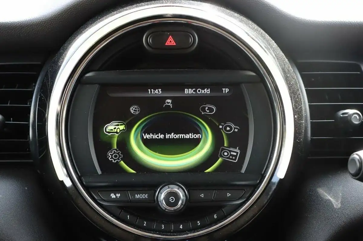 2017-mini-cooper-15td-one-d-ss-5d-big-22