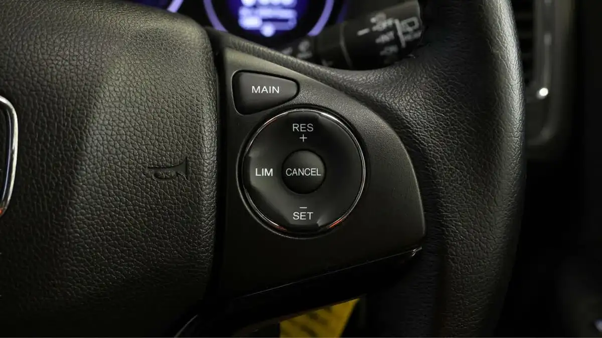 2020-honda-hr-v-15-i-vtec-se-big-22
