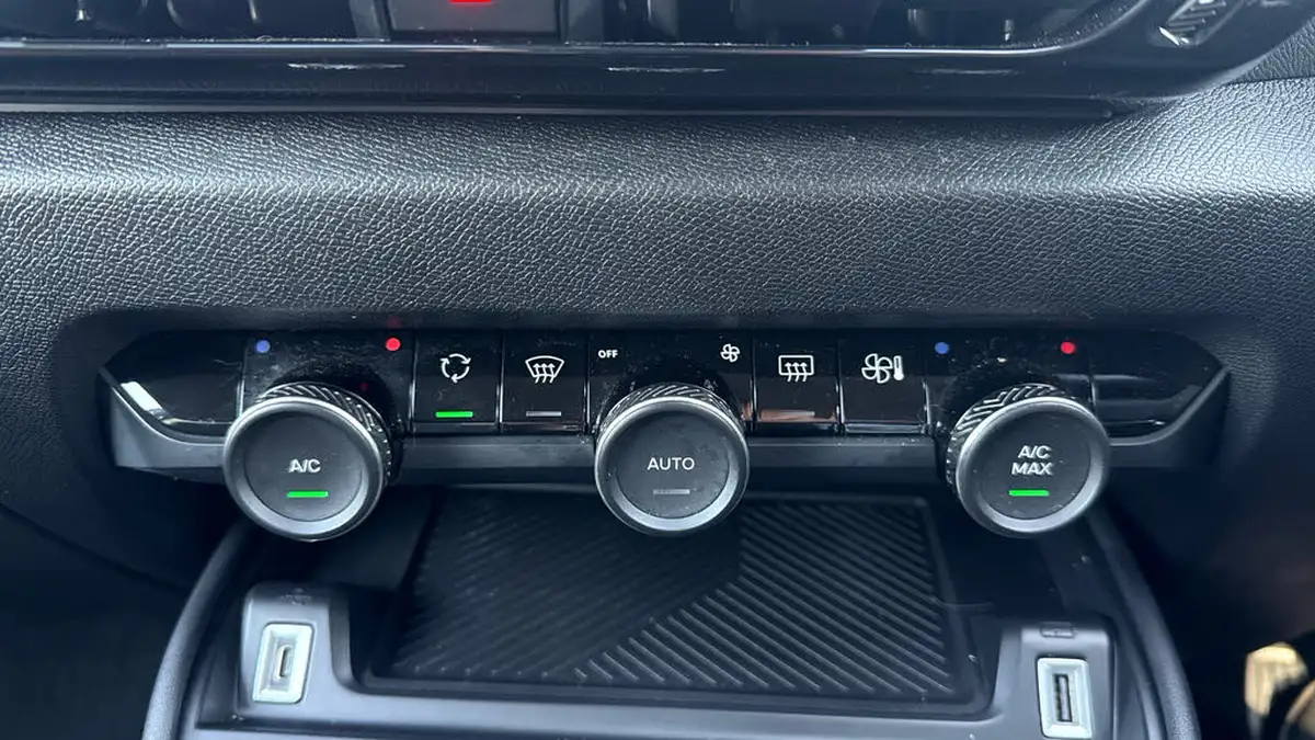 2022-citroen-c4-12-puretech-sense-plus-big-33