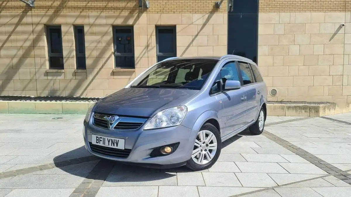 2011-vauxhall-zafira-17td-elite-17cdti-16v-ecoflex-big-1