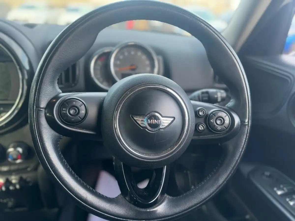 2017-mini-countryman-20td-cooper-d-ss-auto-big-11