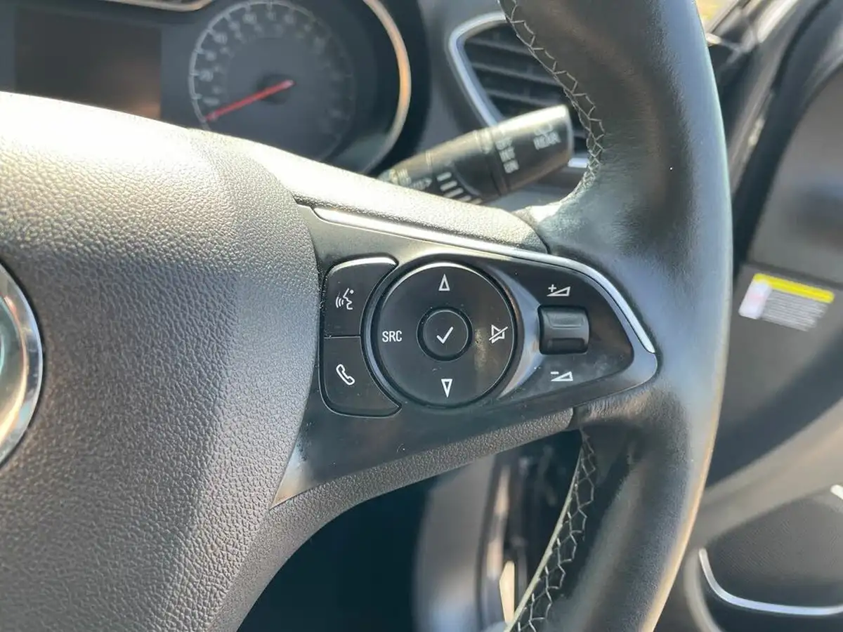2020-vauxhall-grandland-x-12-sri-nav-big-16