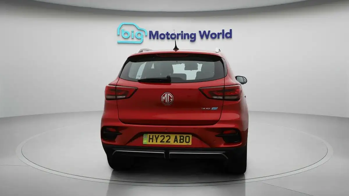 2022-mg-zs-suv-e-trophy-ev-176ps-big-6