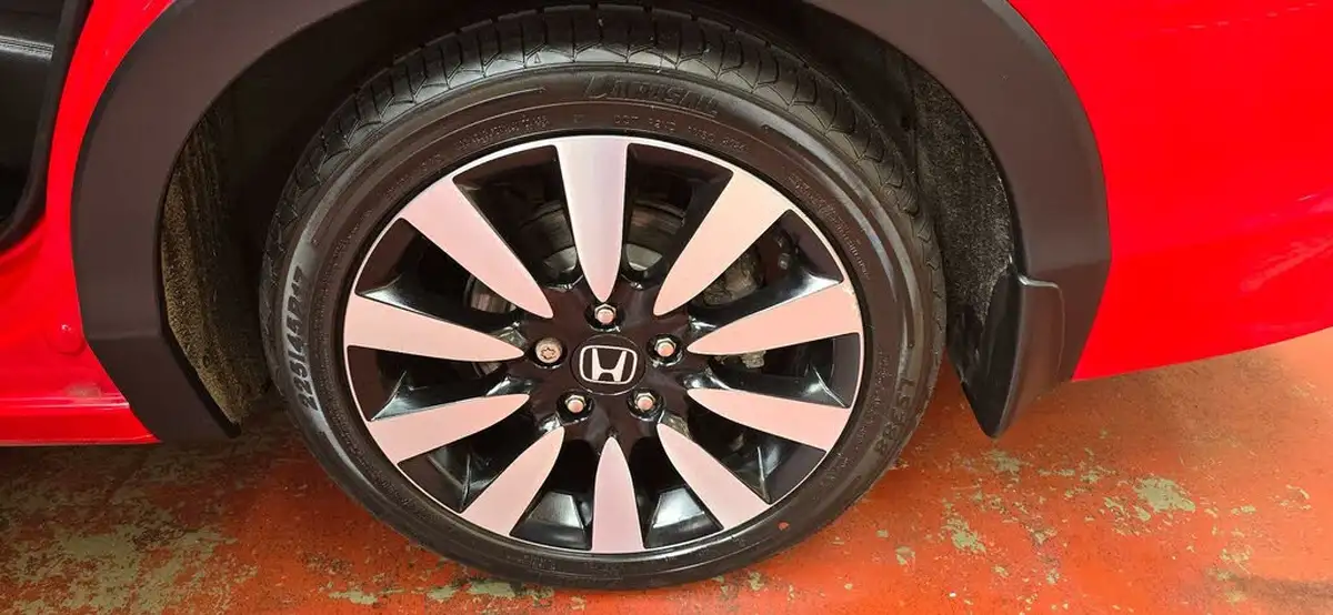 2017-honda-civic-18-i-vtec-sr-dasp-ss-tourer-big-30