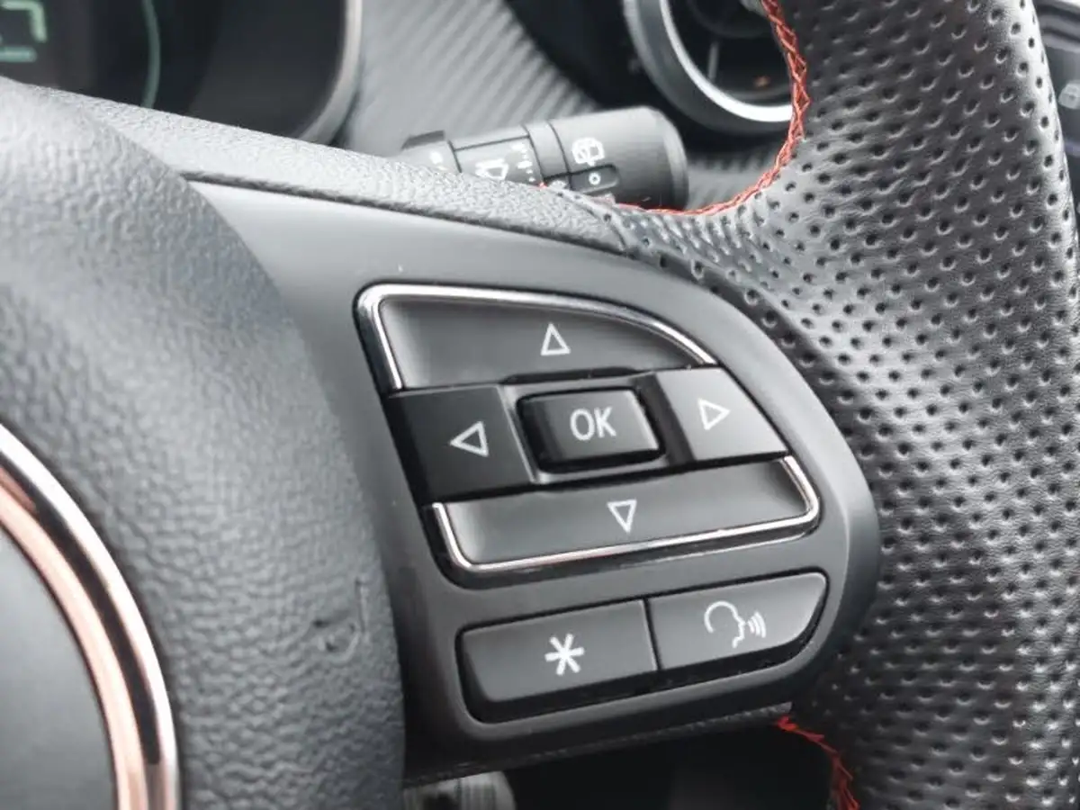 2024-mg-zs-suv-15-vti-tech-exclusive-big-13