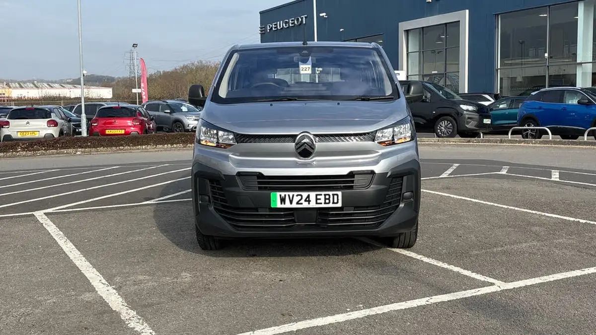 2024-citroen-spacetourer-e-you-m-49kwh-big-7