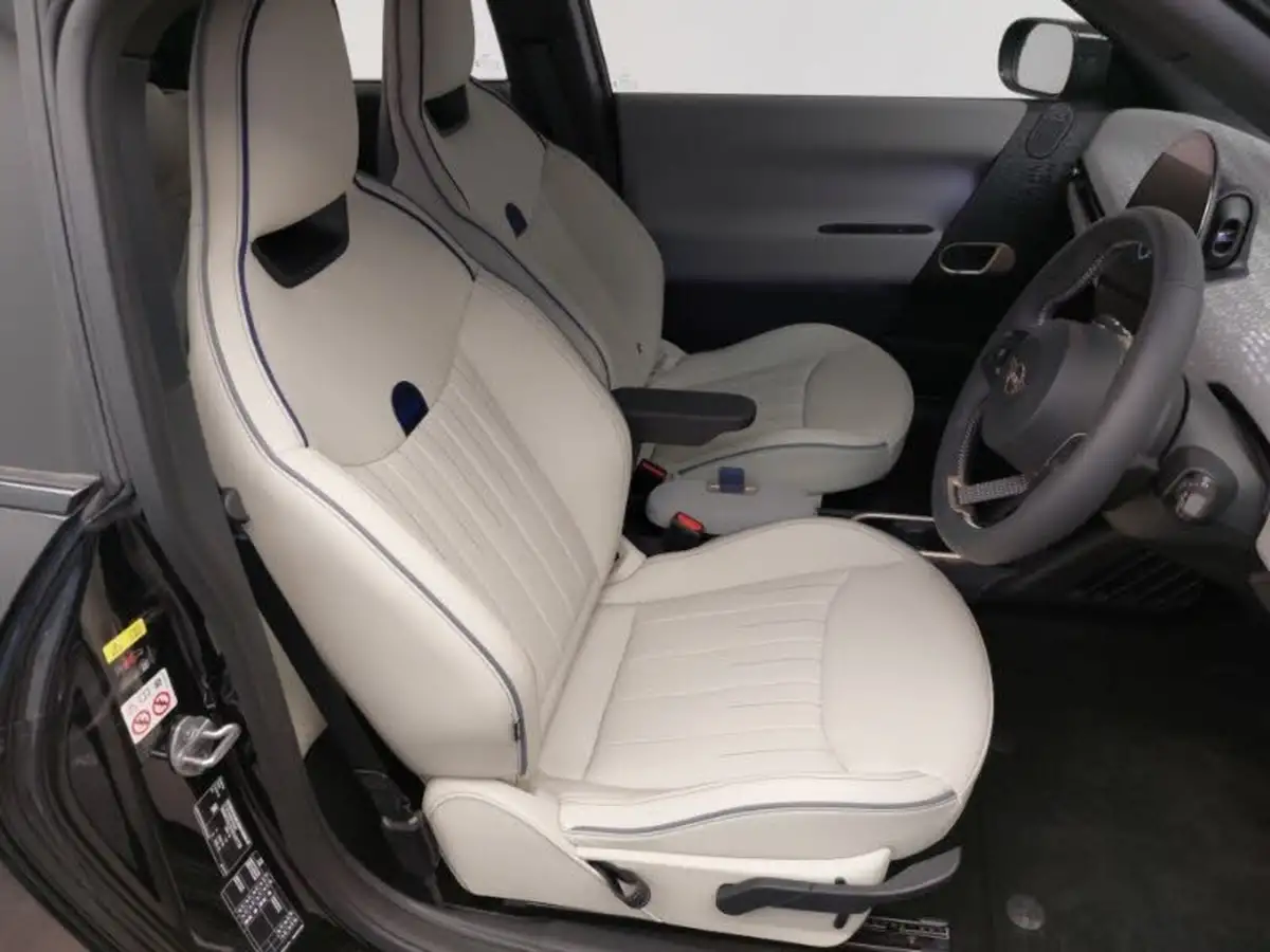 2024-mini-cooper-e-cooper-se-exclusive-big-10