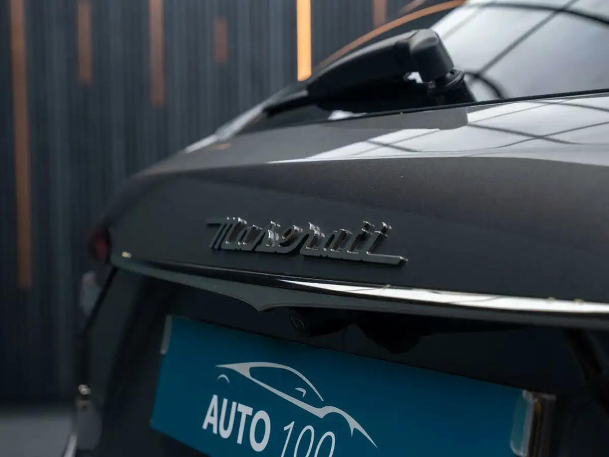 2021-maserati-levante-30-gransport-big-24