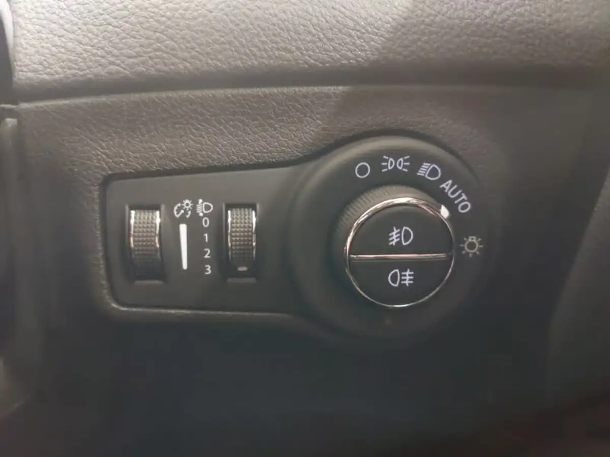2021-jeep-compass-14-multiair-ii-limited-138bhp-big-17