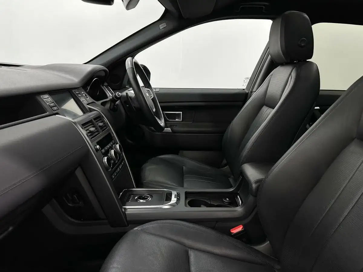2019-land-rover-discovery-sport-20td4-landmark-big-30