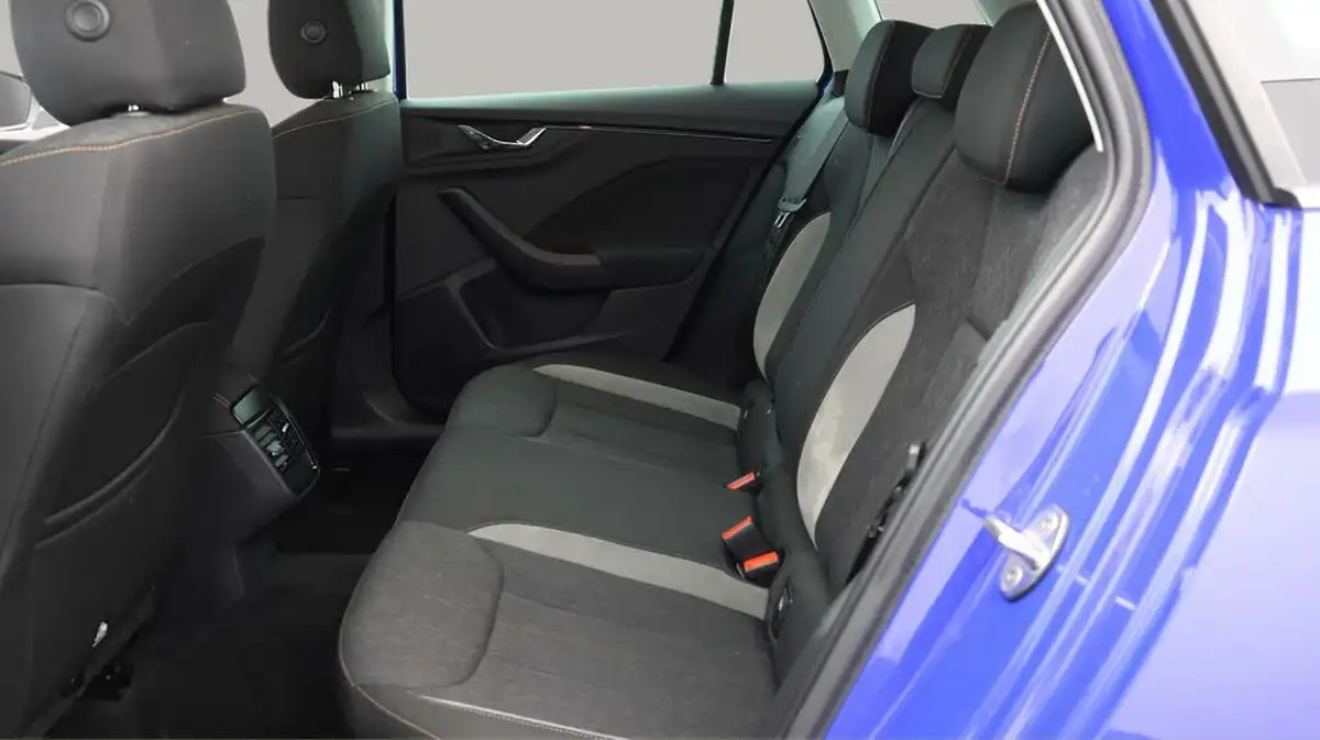 2021-skoda-kamiq-10-tsi-se-l-109ps-big-15