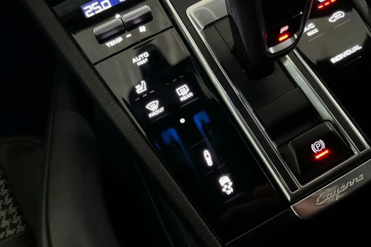 2020-porsche-cayenne-30-v6-e-hybrid-462ps-coupe-big-36