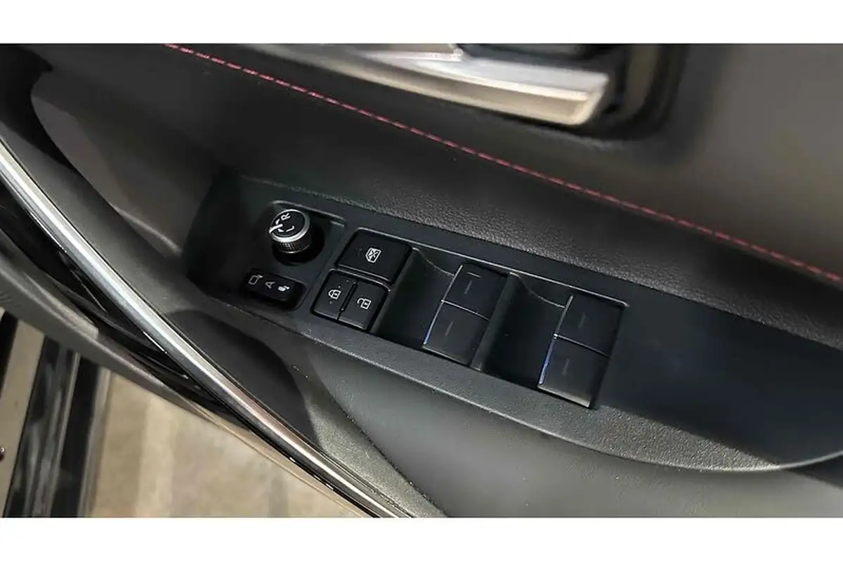2021-toyota-corolla-20-vvt-i-excel-18in-alloy-wheelstrk-touring-sports-big-27