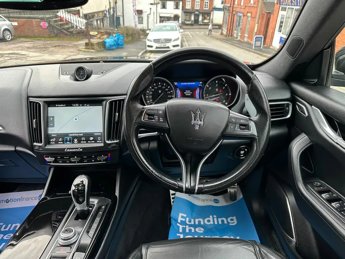 2016-maserati-levante-30td-big-2