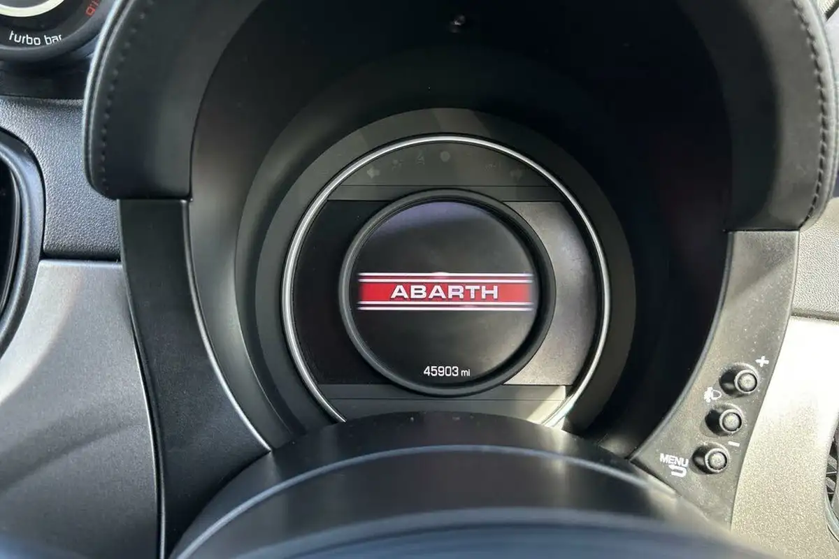 2021-abarth-595-14-tjet-turismo-big-13