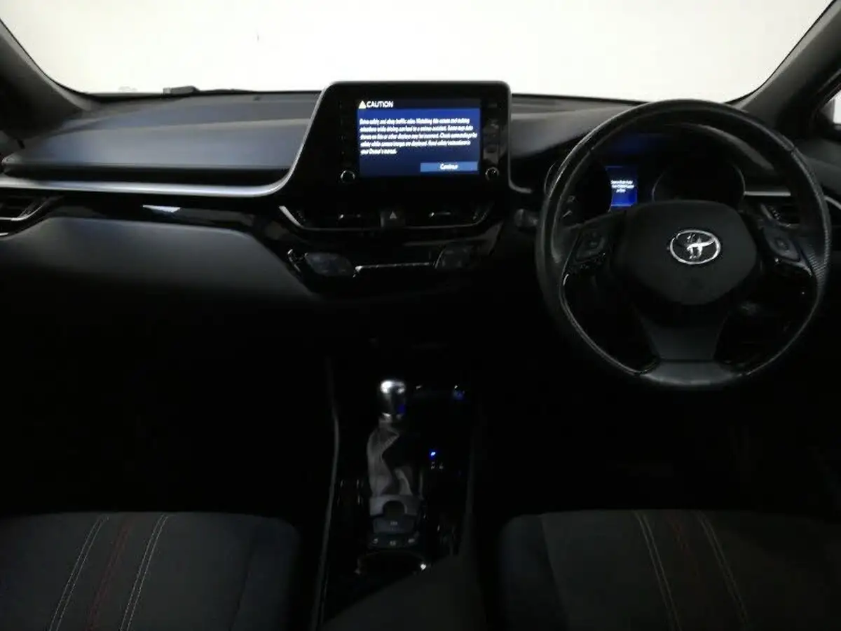 2021-toyota-c-hr-20-vvt-i-gr-sport-big-2