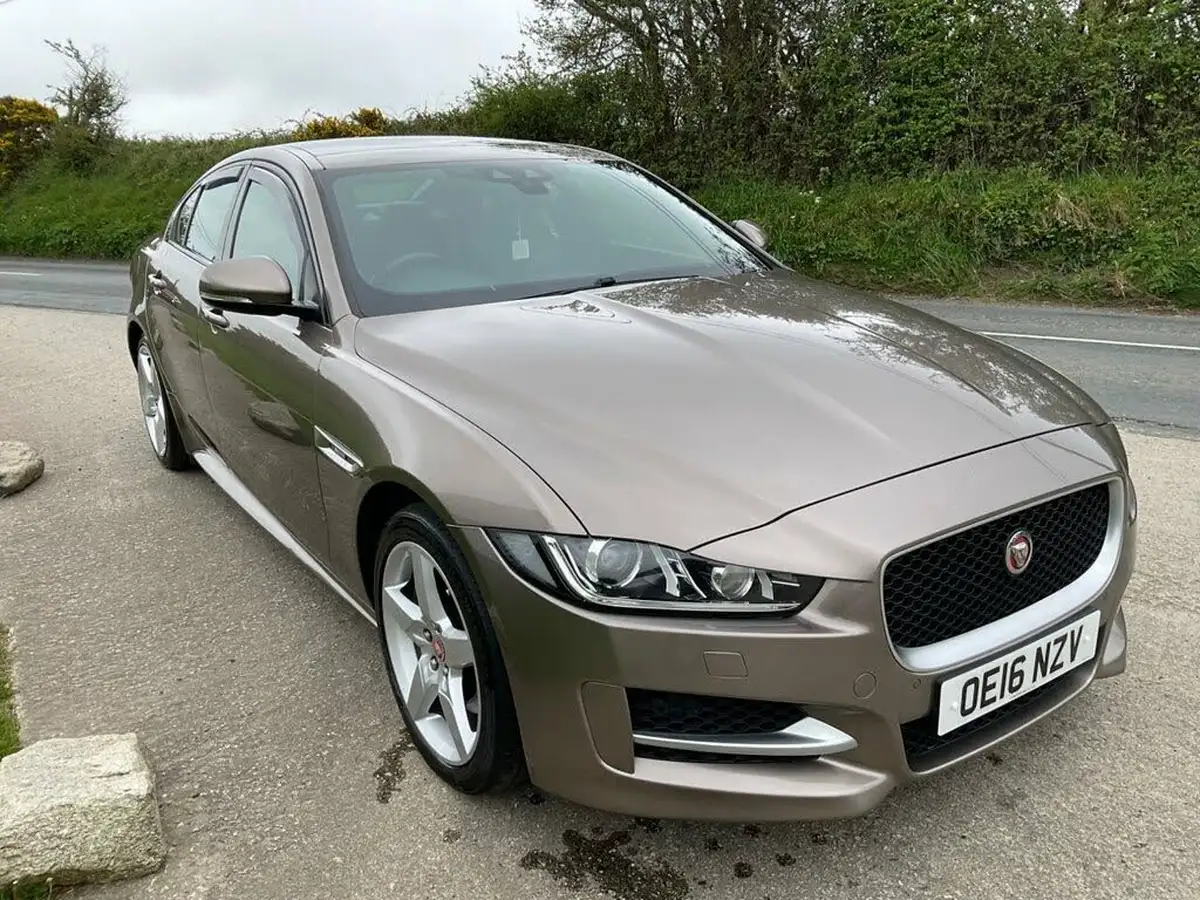 2016-jaguar-xe-20d-r-sport-180ps-awd-auto-big-1