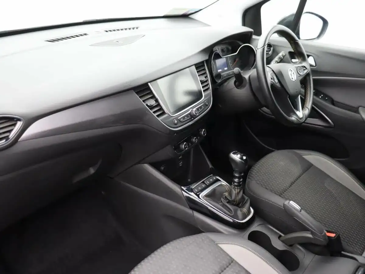 2018-vauxhall-crossland-x-16-tech-line-nav-120ps-big-7