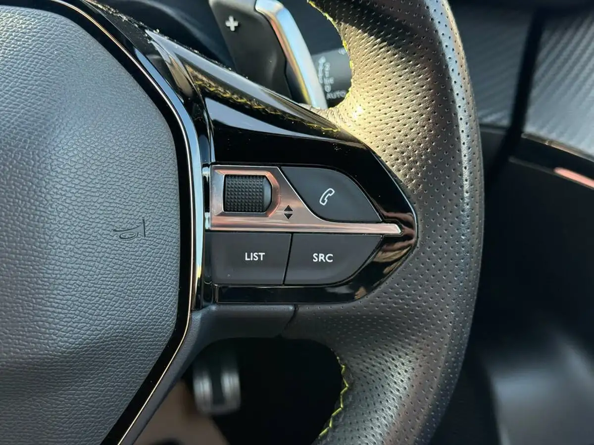 2021-peugeot-2008-suv-12-puretech-gt-eat8-big-16