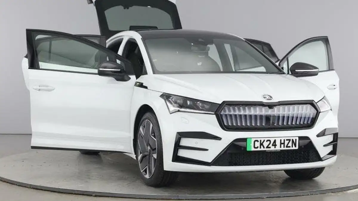 2024-skoda-enyaq-e-vrs-coupe-big-8