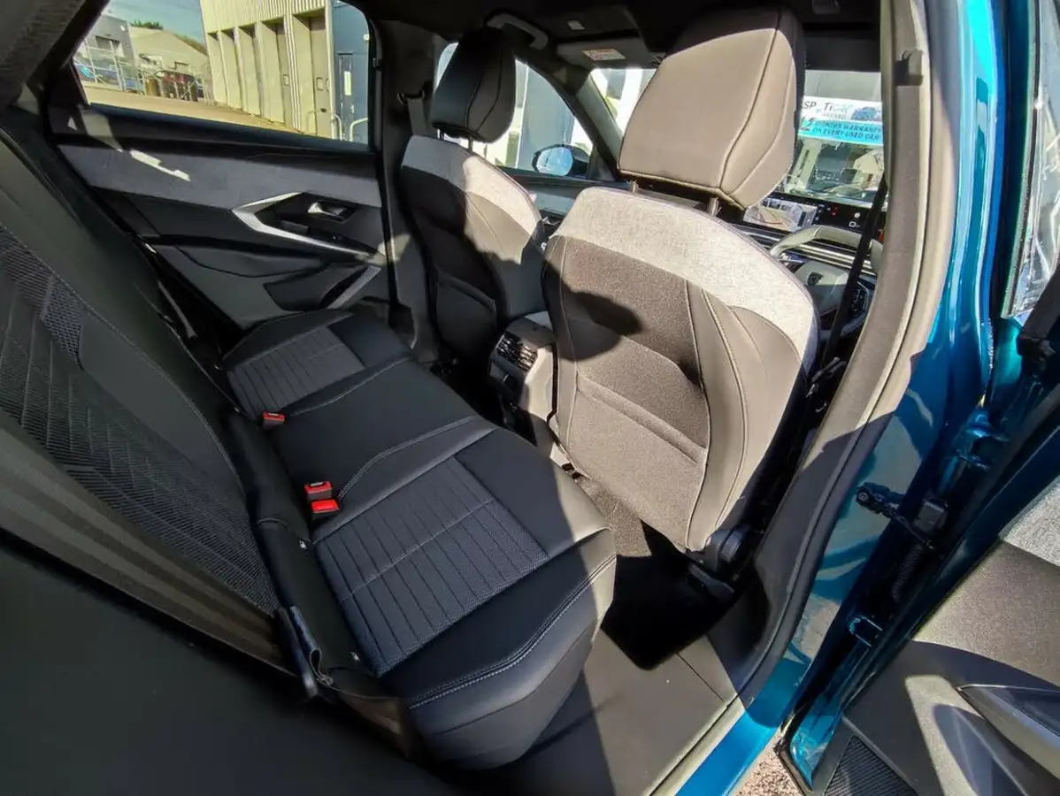 2024-peugeot-3008-suv-12-puretech-allure-136ps-hybrid-e-dsc6-big-19