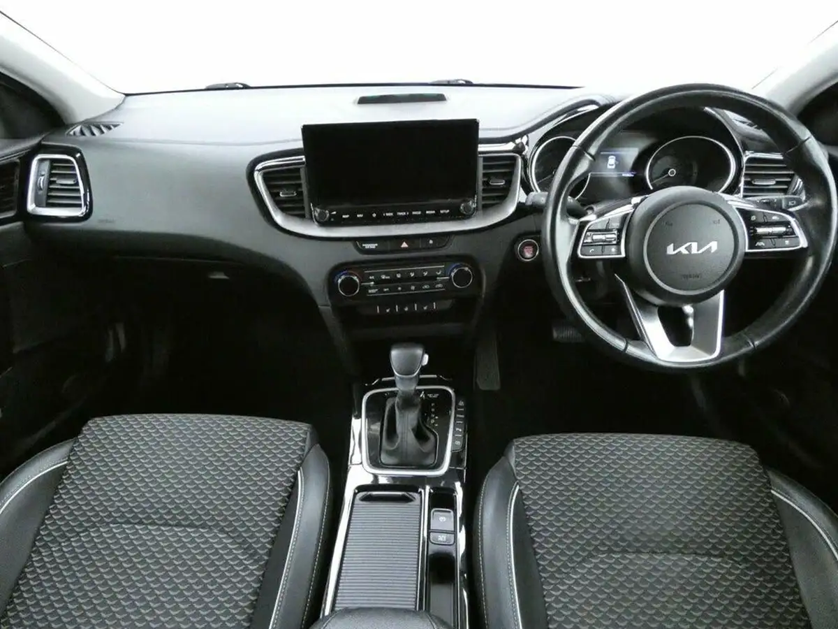 2022-kia-xceed-16-gdi-3-big-16