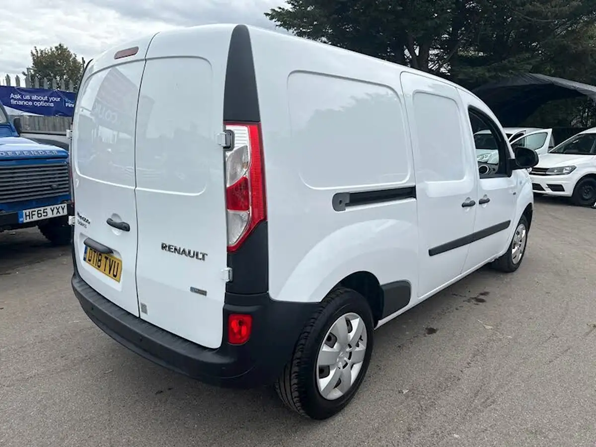 2018-renault-kangoo-maxi-e-maxi-ze33-panel-big-8