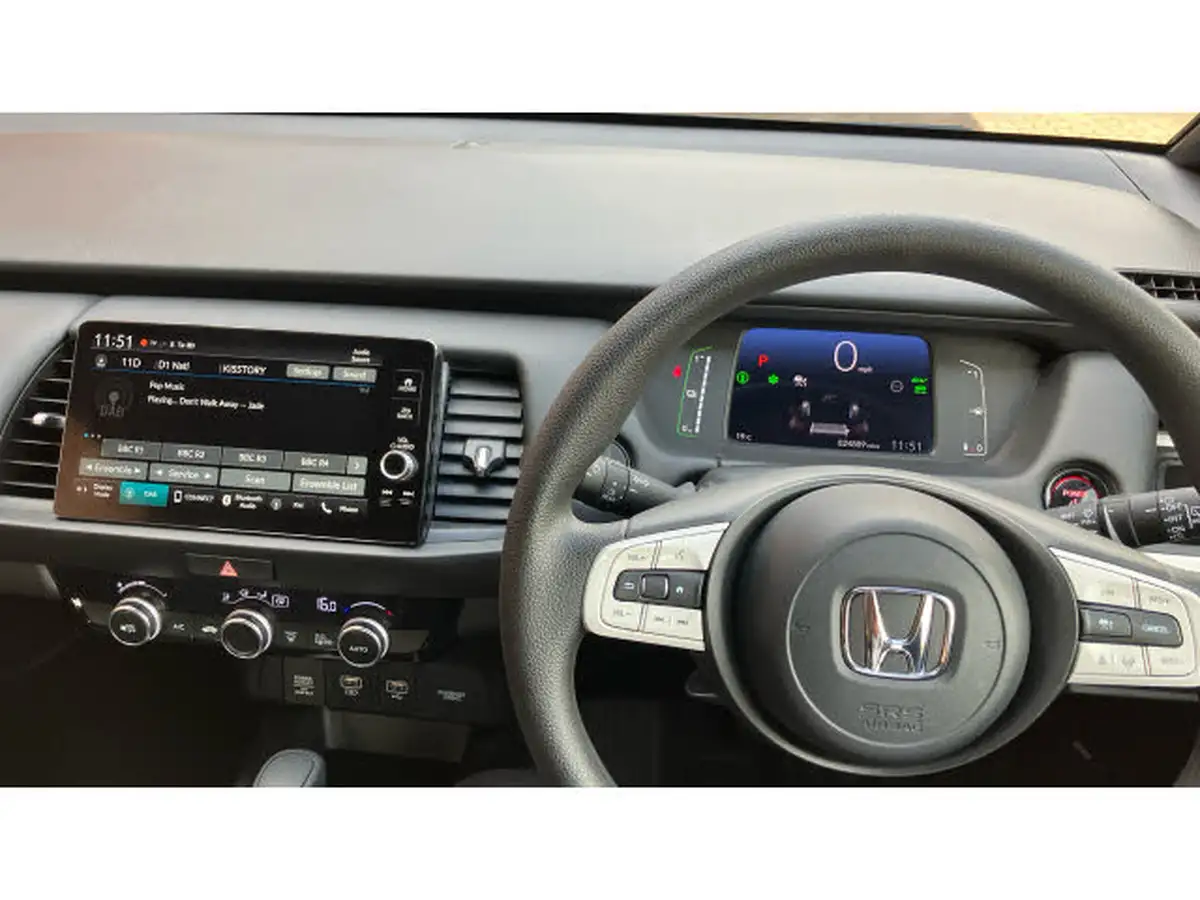 2022-honda-jazz-15-i-mmd-sr-109ps-big-23