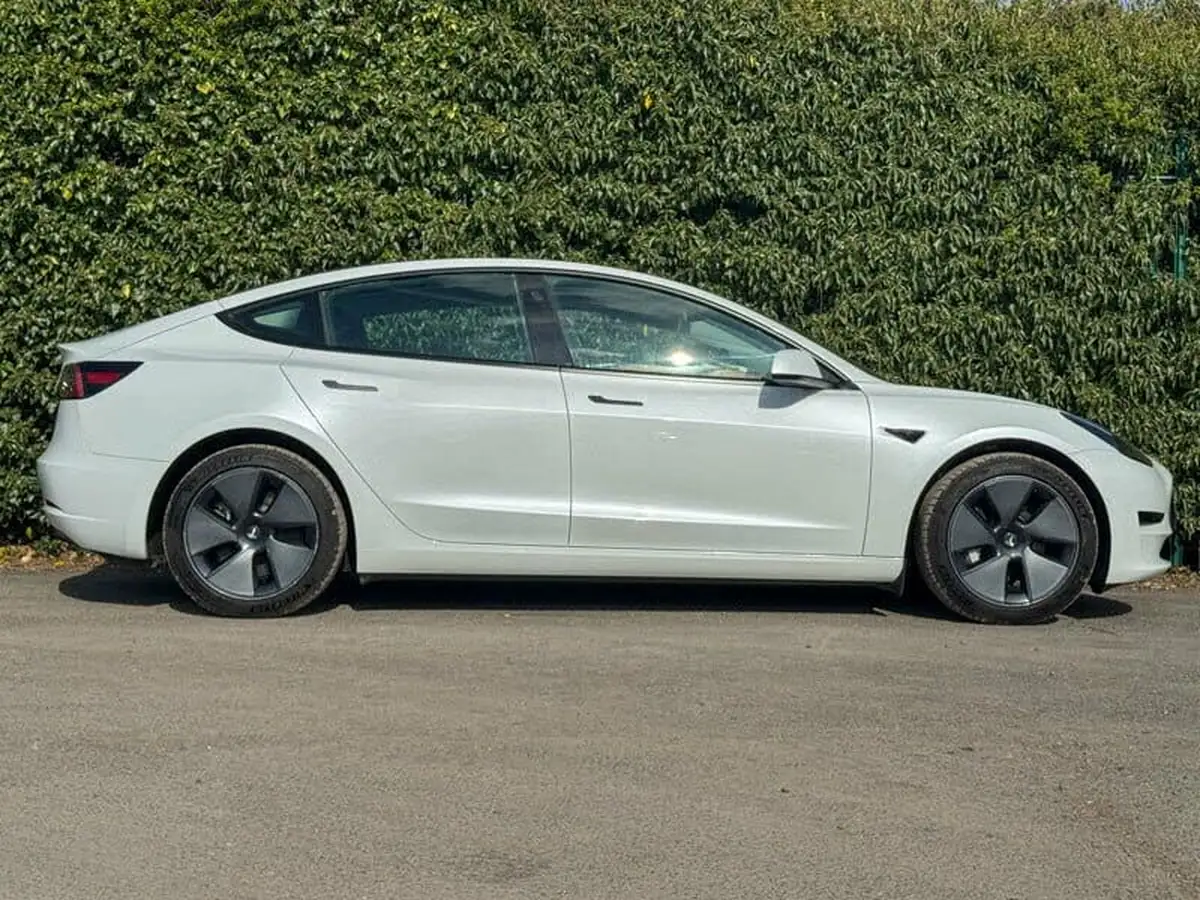 2021-tesla-model-3-e-standard-plus-big-3