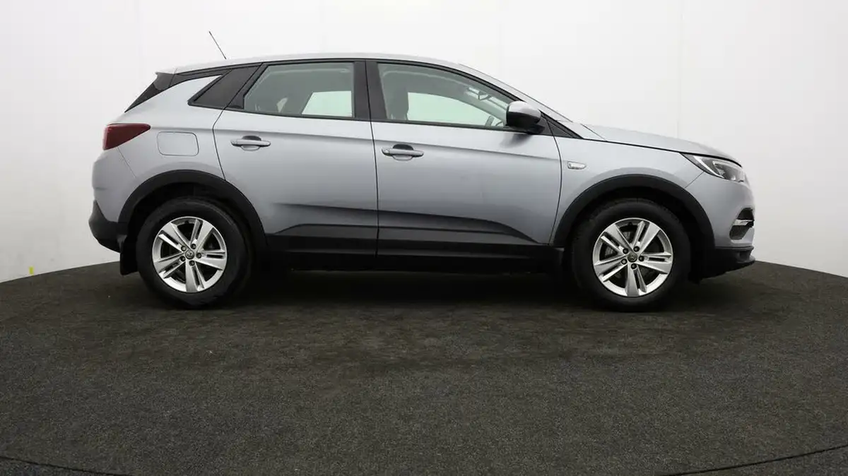 2020-vauxhall-grandland-x-12-se-big-8