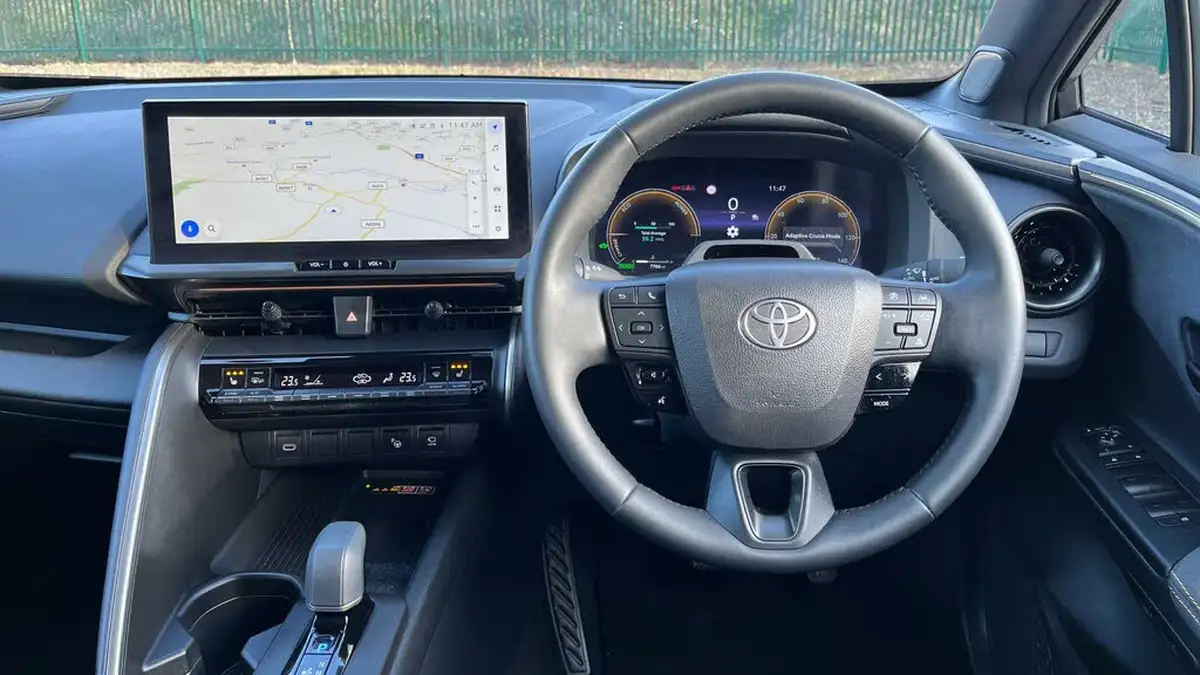 2024-toyota-c-hr-20-vvt-i-premiere-edition-big-5