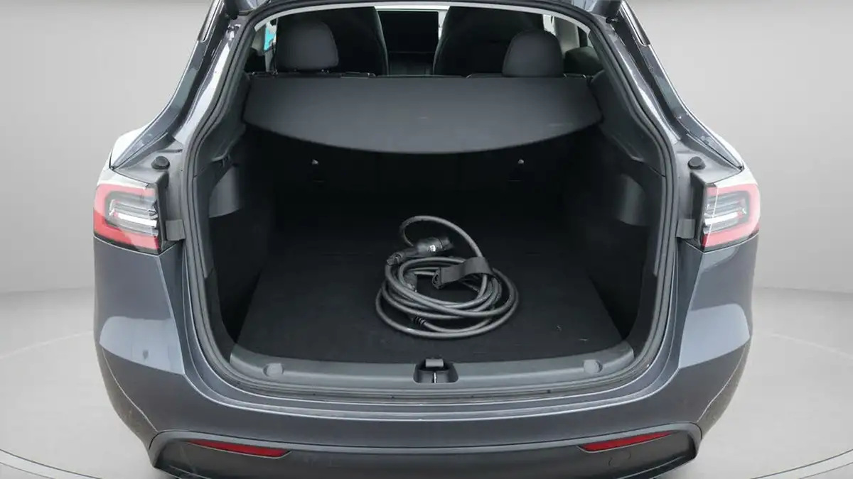 2023-tesla-model-y-e-rwd-big-17
