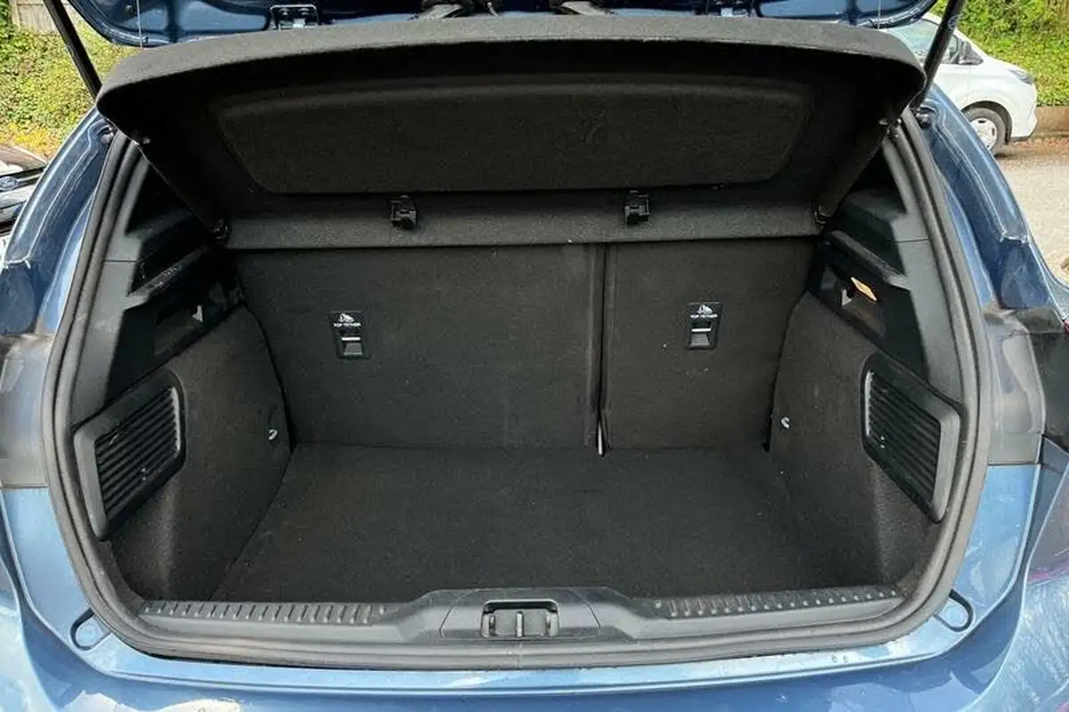 2023-ford-focus-10t-st-line-125ps-hatchback-big-20