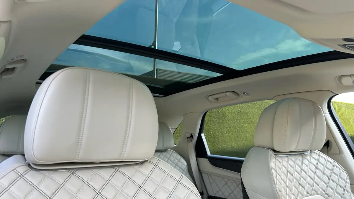 2019-bentley-bentayga-40-v8-big-22