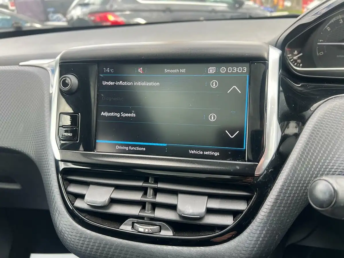 2018-peugeot-2008-suv-12-puretech-gt-line-110bhp-big-19