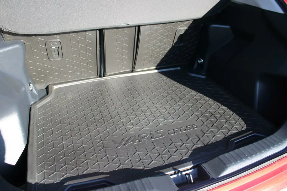 2023-toyota-yaris-cross-15-vvt-i-excel-awd-i-big-6