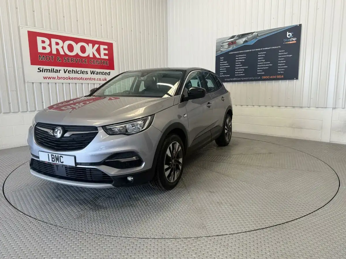 2019-vauxhall-grandland-x-15td-sport-nav-big-1