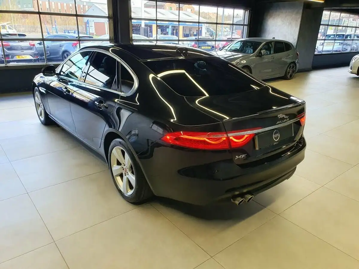 2016-jaguar-xf-20td-portfolio-180ps-auto-big-3