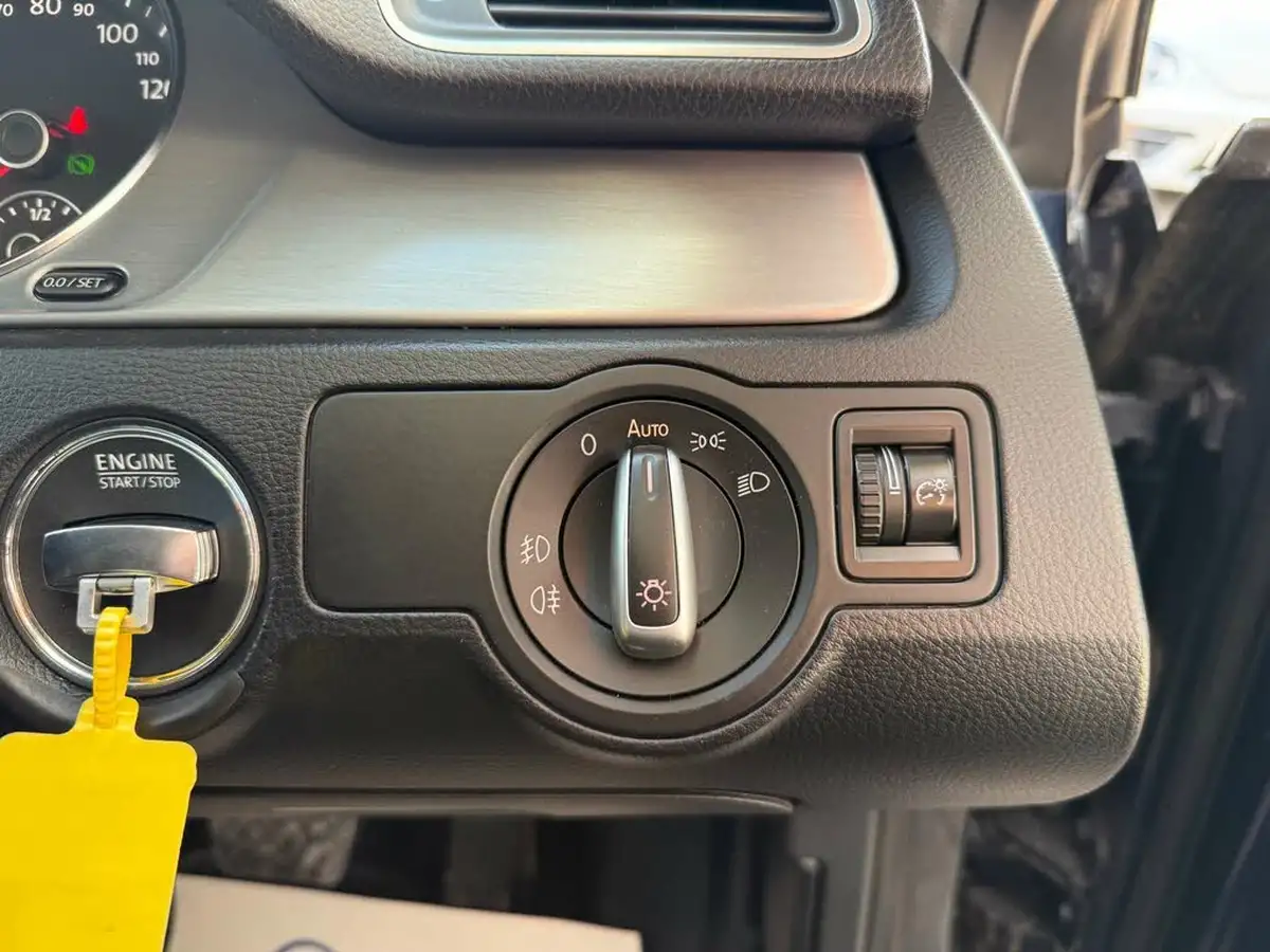 2016-volkswagen-cc-20tdi-r-line-184ps-dsg-big-31