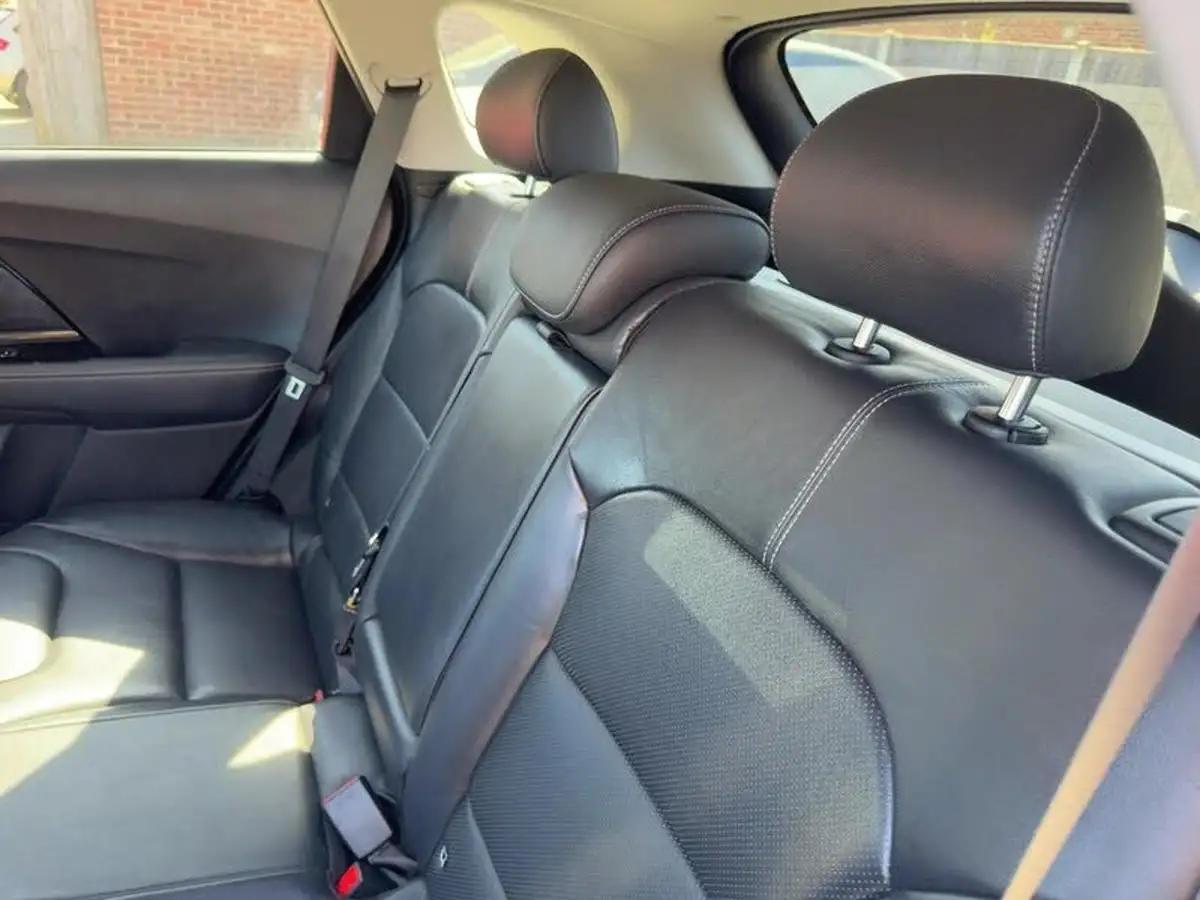 2019-kia-niro-16-gdi-4-156kwh-big-38