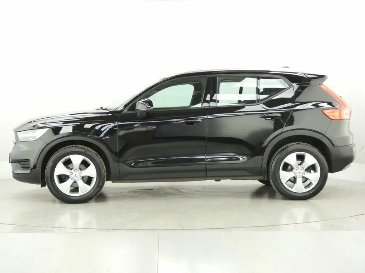 2021-volvo-xc40-15-t3-momentum-161bhp-big-4