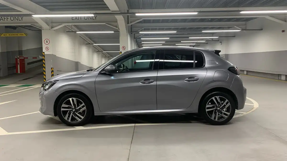 2022-peugeot-208-12-puretech-allure-100bhp-big-5