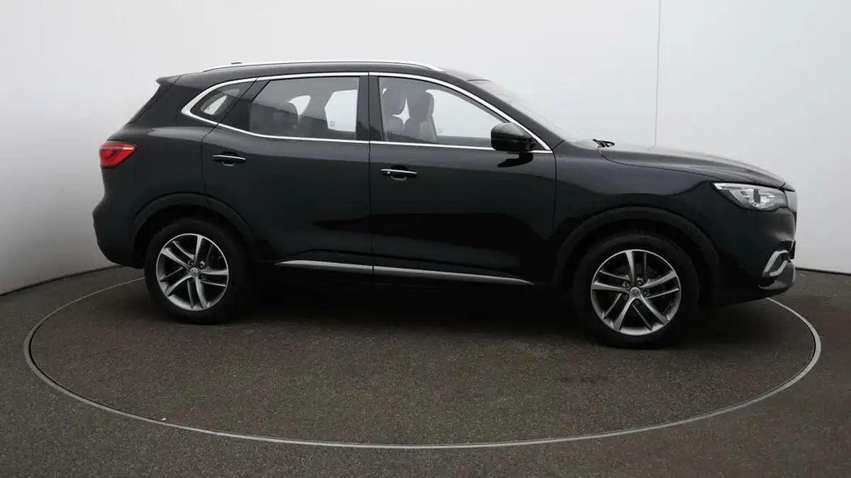 2022-mg-hs-15t-gdi-excite-162ps-big-40