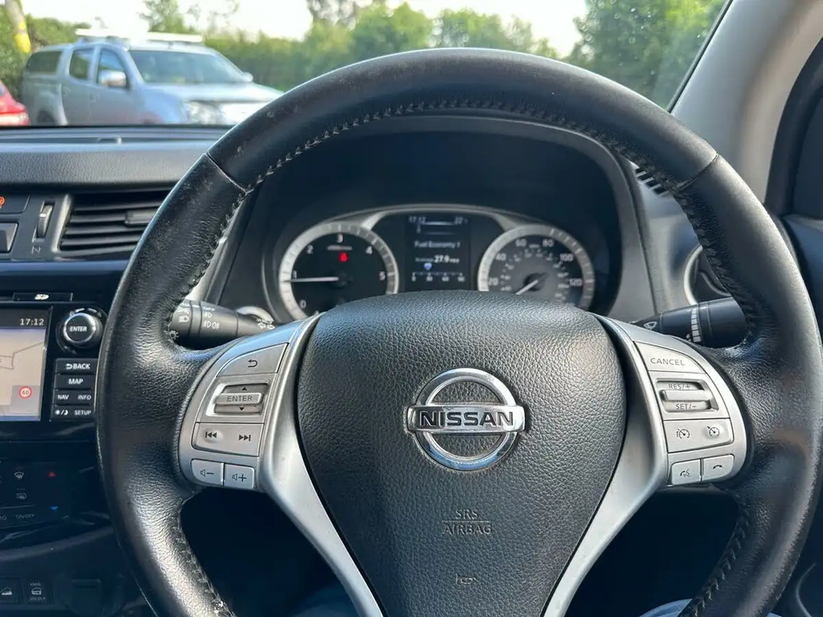 2019-nissan-navara-23dci-tekna-auto-big-33
