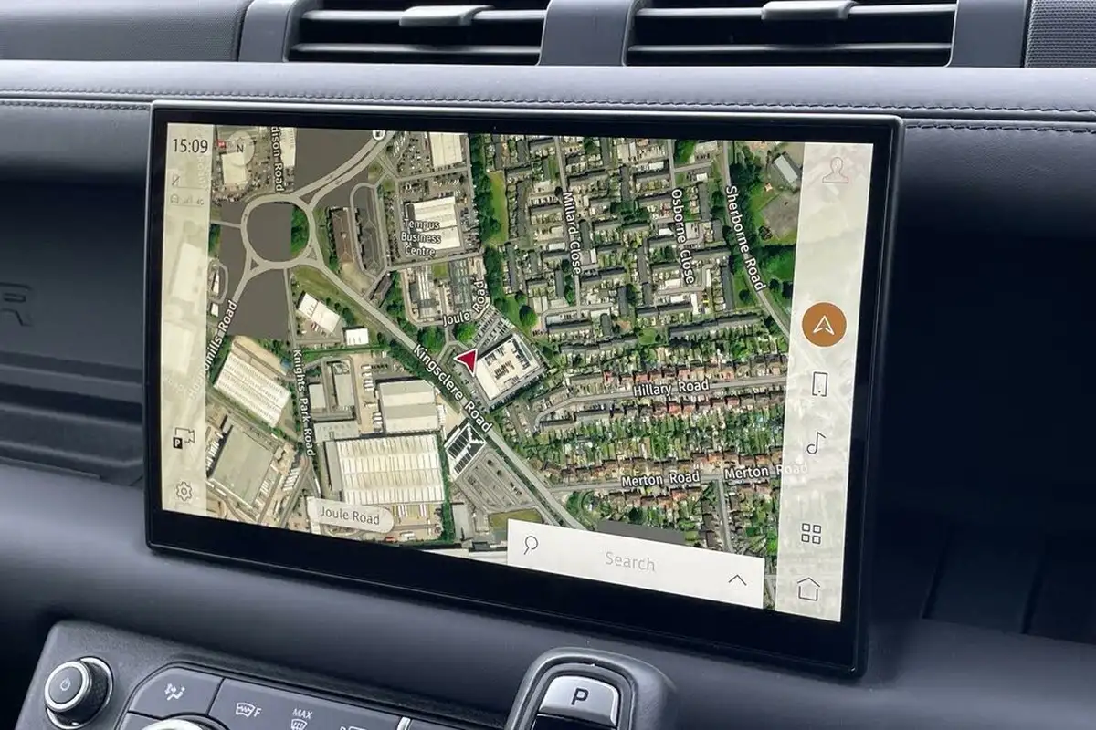 2023-land-rover-110-defender-30-d300-x-dynamic-hse-big-28
