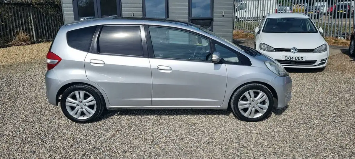 2011-honda-jazz-14-ex-cvt-big-6
