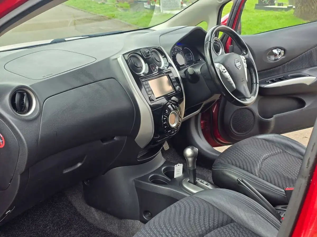 2014-nissan-note-12-tekna-cvt-big-17