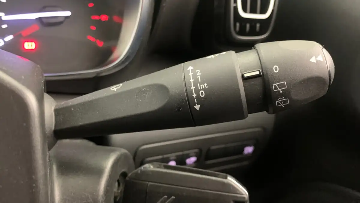 2019-citroen-c3-aircross-15bluehdi-feel-big-33